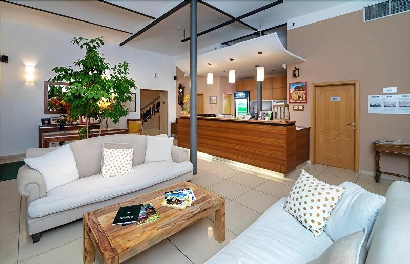 Hotel Chvalska Tvrz - Genel