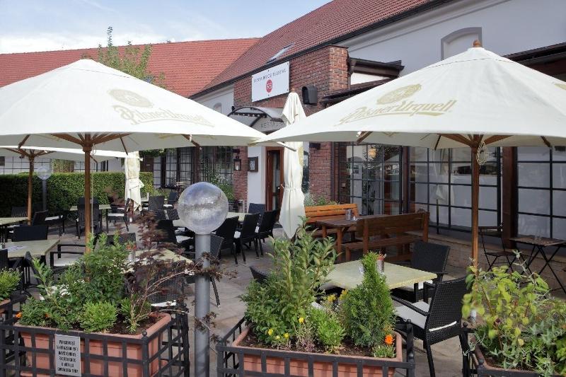 Hotel Chvalska Tvrz - Genel