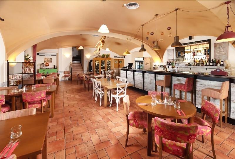 Hotel Chvalska Tvrz - Restoran