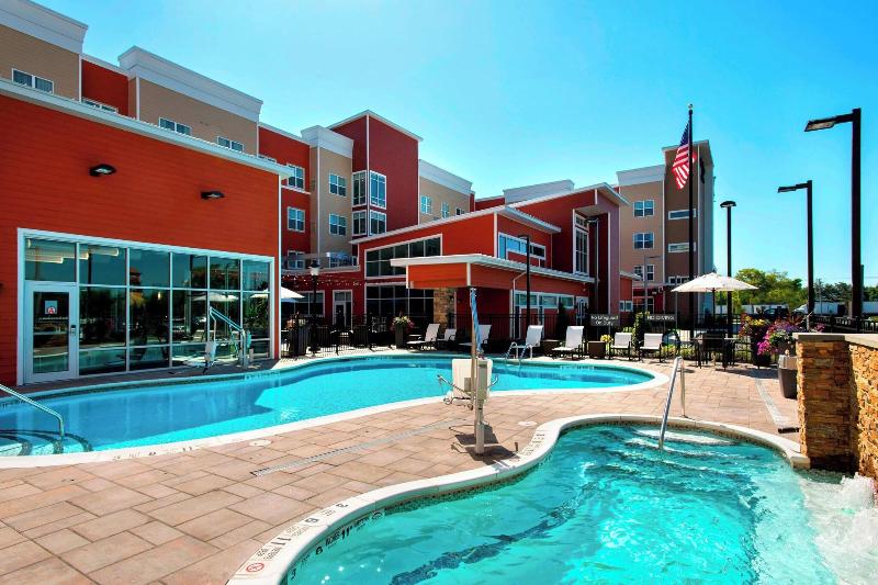 Residence Inn By Marriott New York Long Island Eas - Havuz