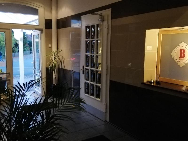 Bennett's Restaurant & Hotel - Lobi