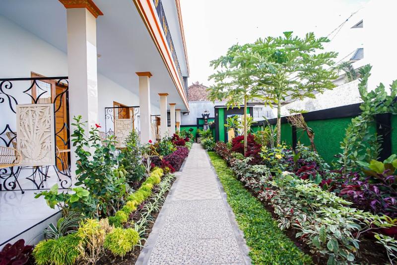 Kadek Bagus Guest House by ZUZU - Lobi