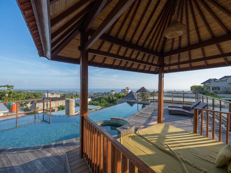 The Ocean Views Luxury Villas & Apartment by ZUZU - Oda