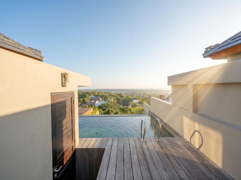 The Ocean Views Luxury Villas & Apartment by ZUZU - Oda