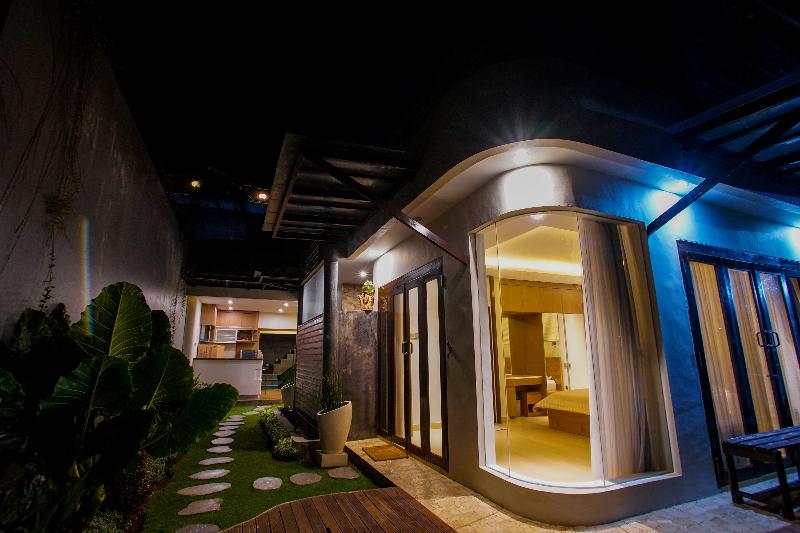 The Ocean Views Luxury Villas & Apartment by ZUZU - Oda