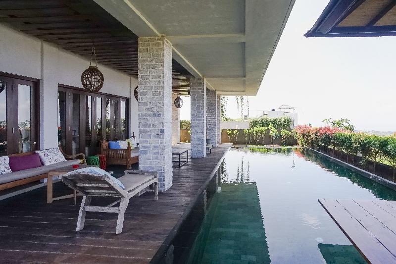 The Ocean Views Luxury Villas & Apartment by ZUZU - Havuz