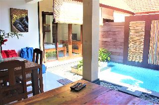 Jukung Villas Kuta by ZUZU otel fotoğrafı