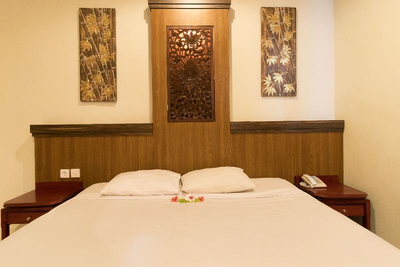 Hotel Sinar Bali Legian by ZUZU - Oda