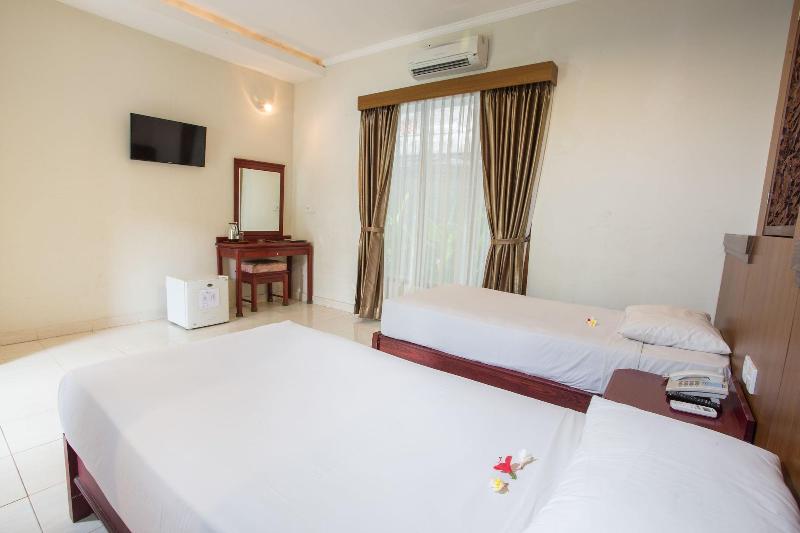 Hotel Sinar Bali Legian by ZUZU - Oda