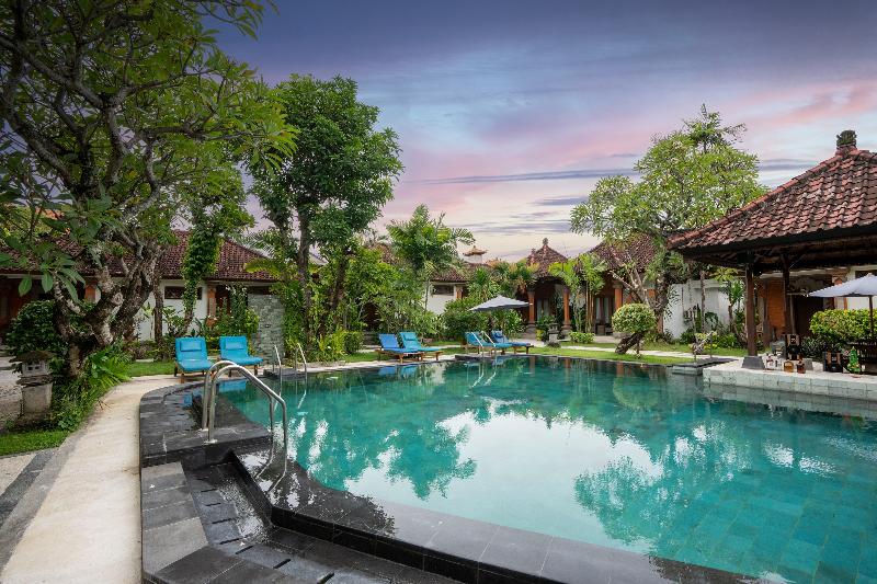 Hotel Sinar Bali Legian by ZUZU - Havuz