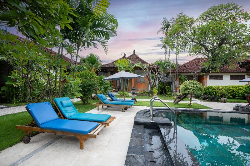 Hotel Sinar Bali Legian by ZUZU - Havuz