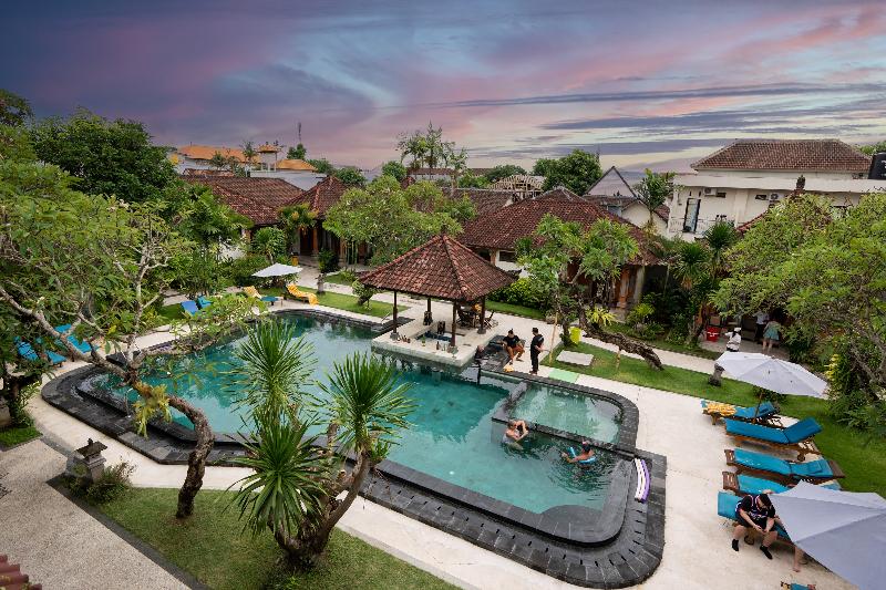 Hotel Sinar Bali Legian by ZUZU - Havuz