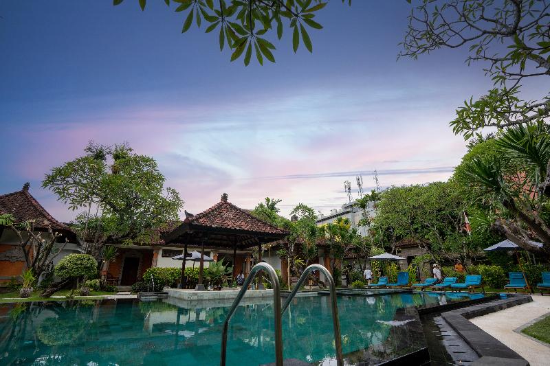 Hotel Sinar Bali Legian by ZUZU - Havuz