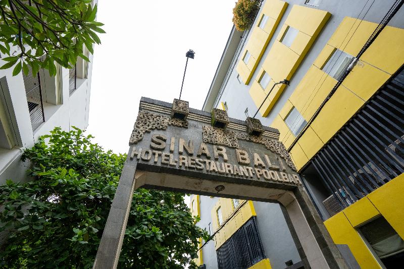Hotel Sinar Bali Legian by ZUZU - Havuz