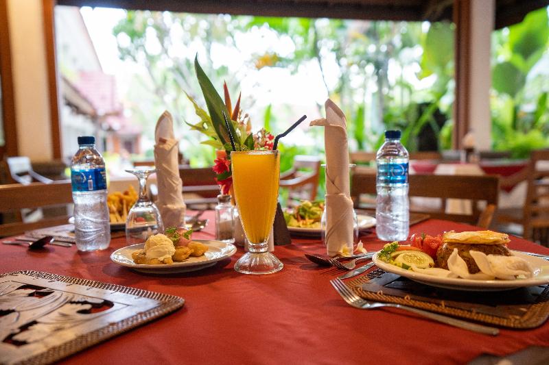 Hotel Sinar Bali Legian by ZUZU - Restoran
