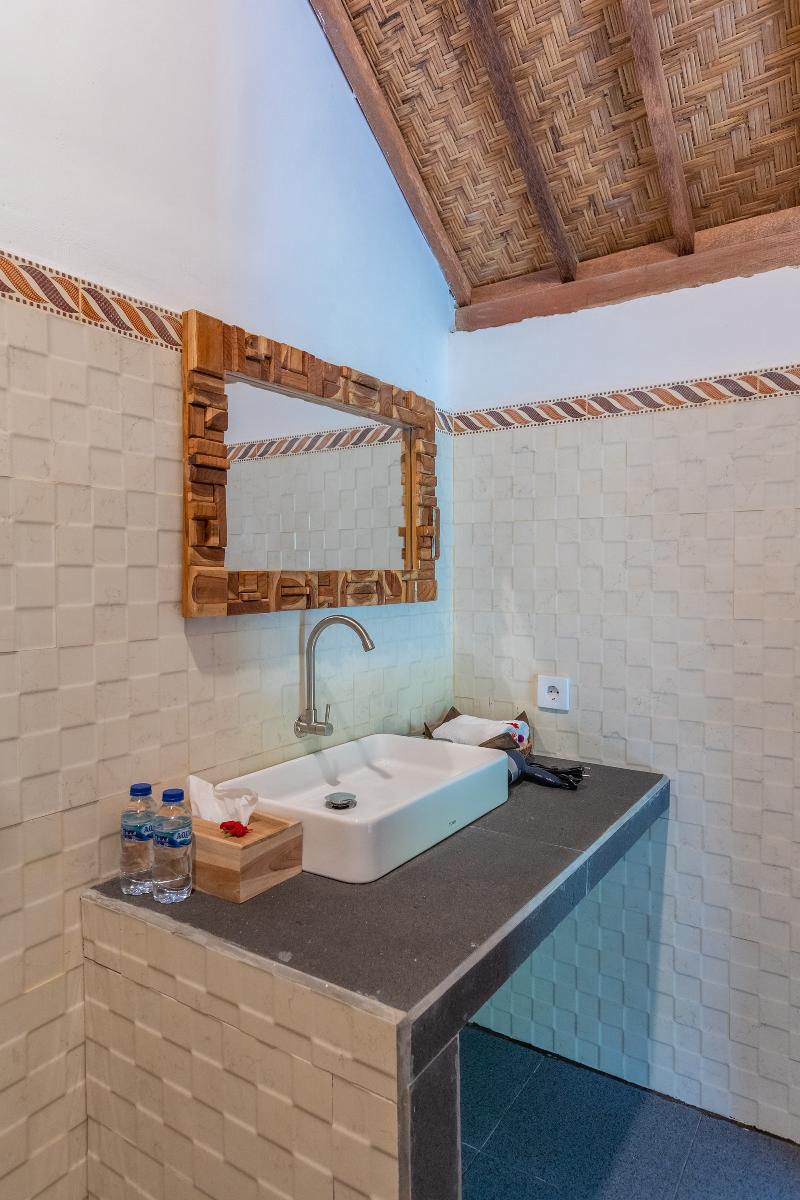 Penida Sunset Ocean View Bungalows by ZUZU - Oda