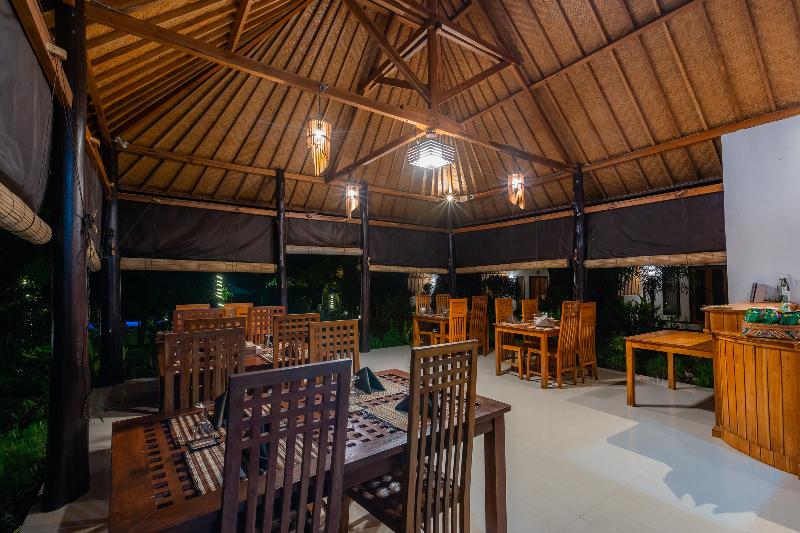 Penida Sunset Ocean View Bungalows by ZUZU - Restoran