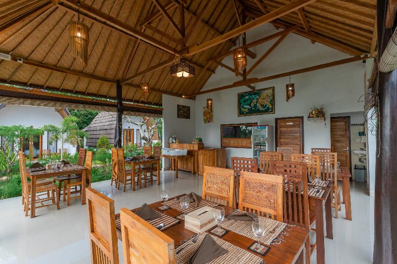 Penida Sunset Ocean View Bungalows by ZUZU - Restoran