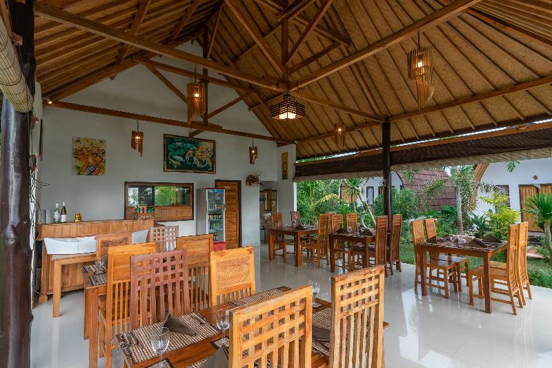 Penida Sunset Ocean View Bungalows by ZUZU - Restoran