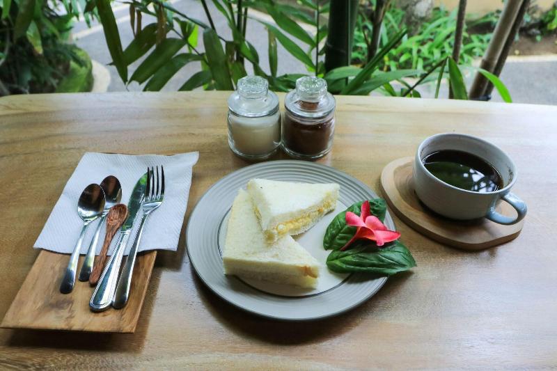 Wayan Homestay Sanur by ZUZU - Restoran