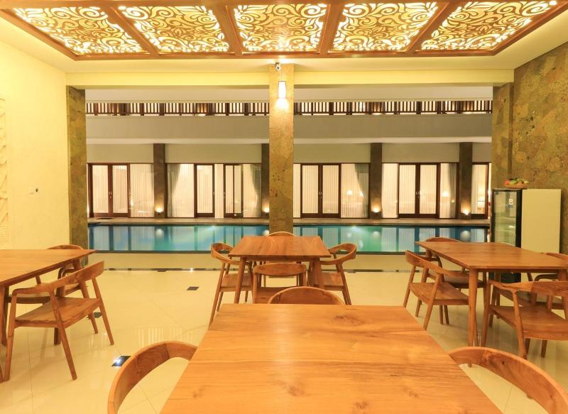Villa Linda 2 by ZUZU - Restoran