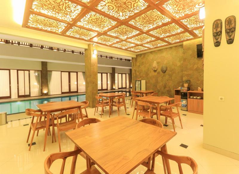 Villa Linda 2 by ZUZU - Restoran