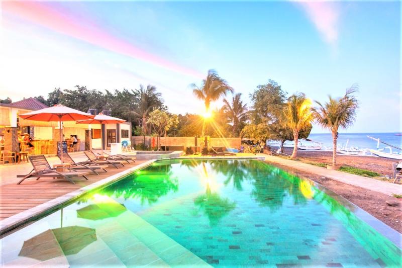 Hi Blue Bali Melasti Dive Resort by ZUZU - Havuz