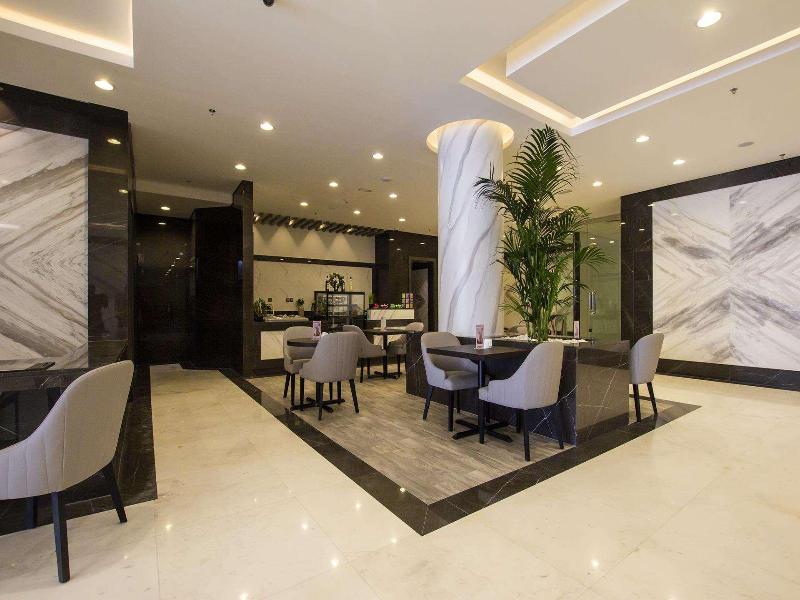 TIME Onyx Hotel Apartments - Lobi