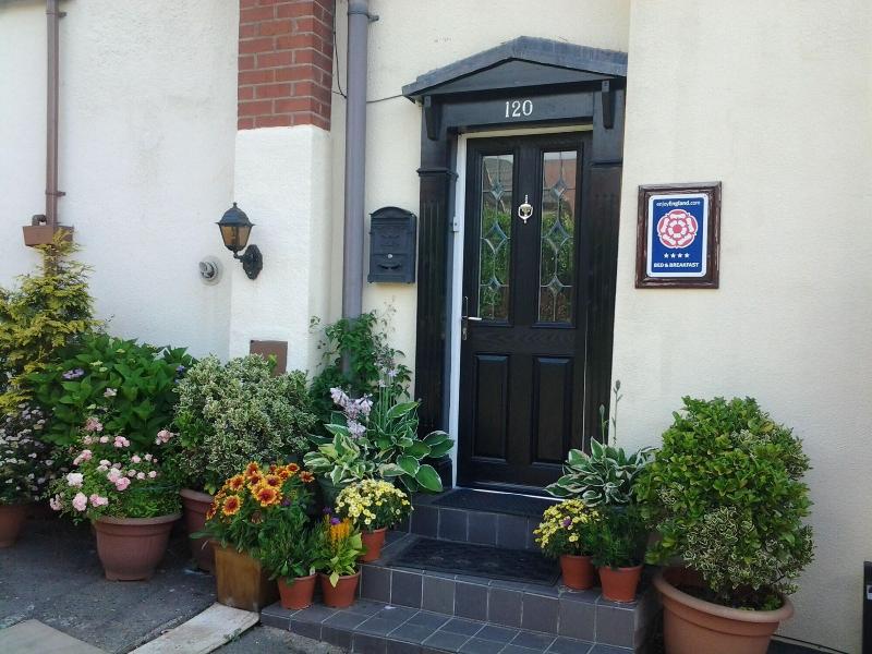 The Post House - Genel