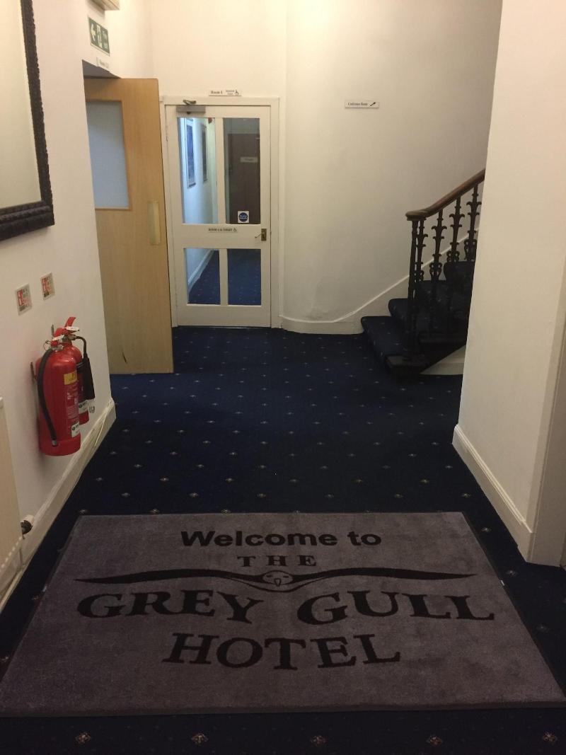 The Grey Gull Hotel - Lobi