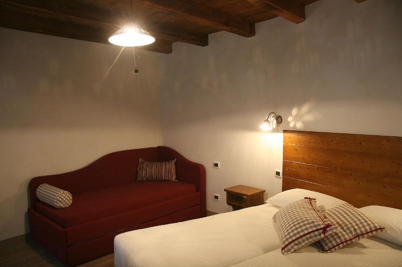 Ostello Del Castello Tirano - Oda