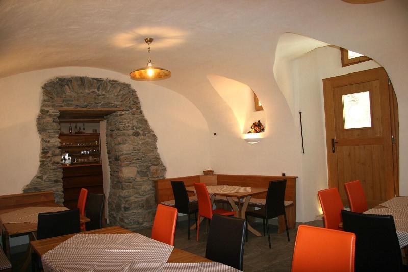 Ostello Del Castello Tirano - Restoran