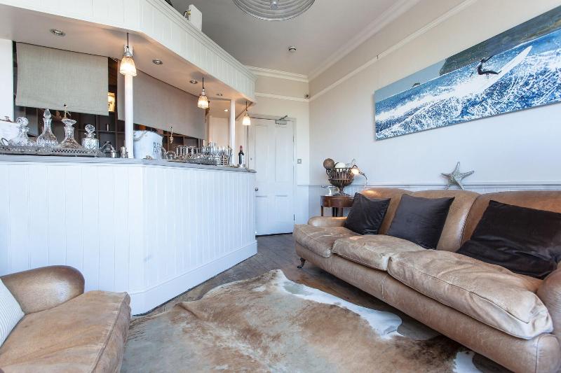 Headland House Luxury B&B - Bar