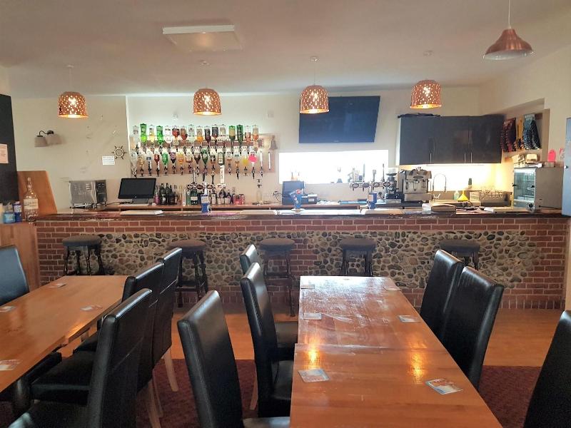 The Cliff Top Inn Hotel - Bar
