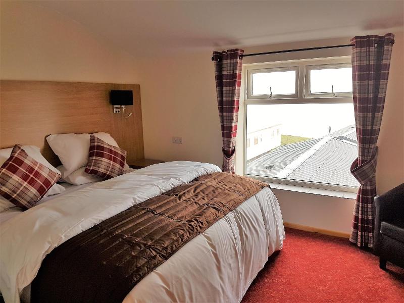 The Cliff Top Inn Hotel - Oda