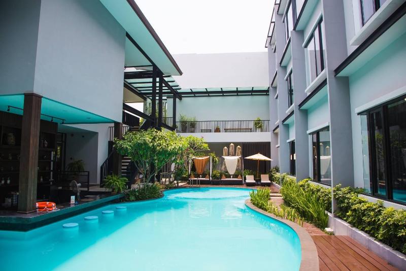 Nai Ya Hotel - Havuz