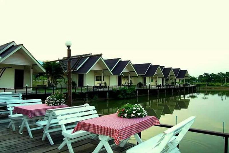 Ban Naam Resort - Teras