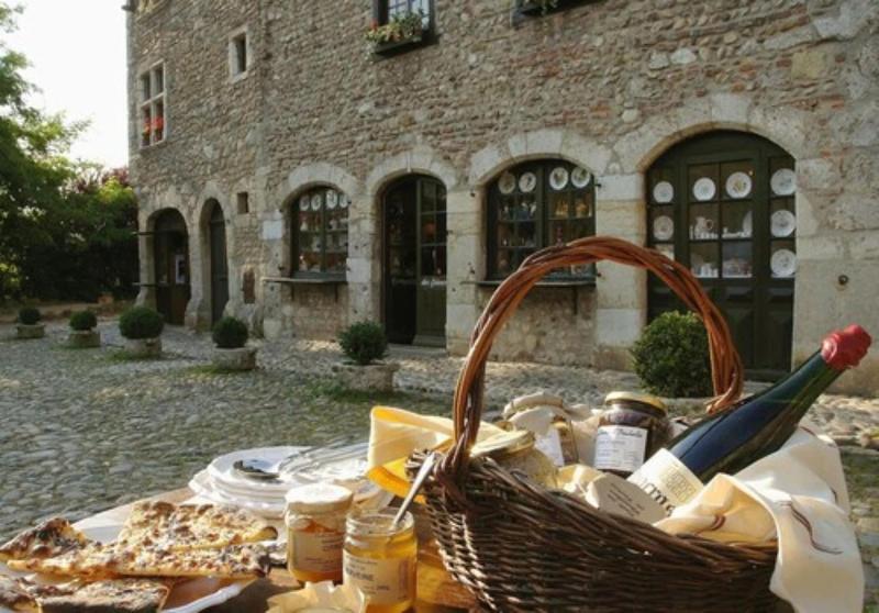 Hostellerie de Pérouges - Aktivite