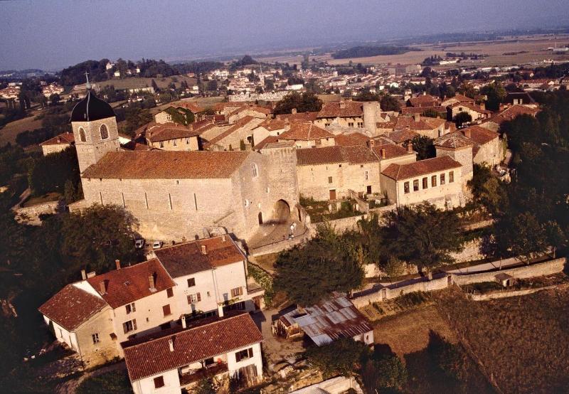 Hostellerie de Pérouges - Genel