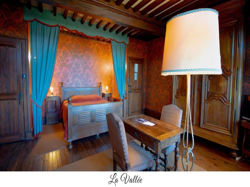 Hostellerie de Pérouges - Genel