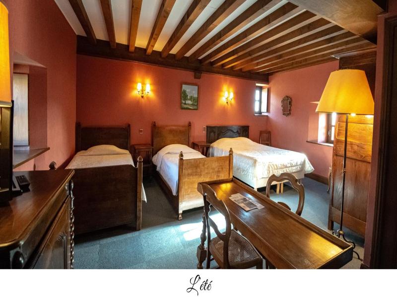 Hostellerie de Pérouges - Genel