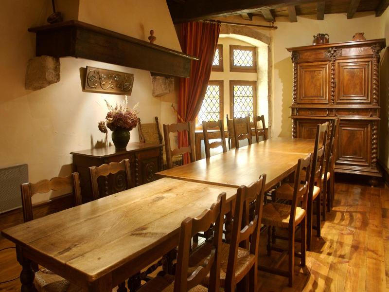 Hostellerie de Pérouges - Genel