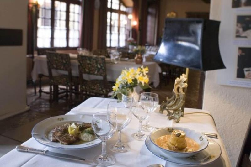 Hostellerie de Pérouges - Restoran
