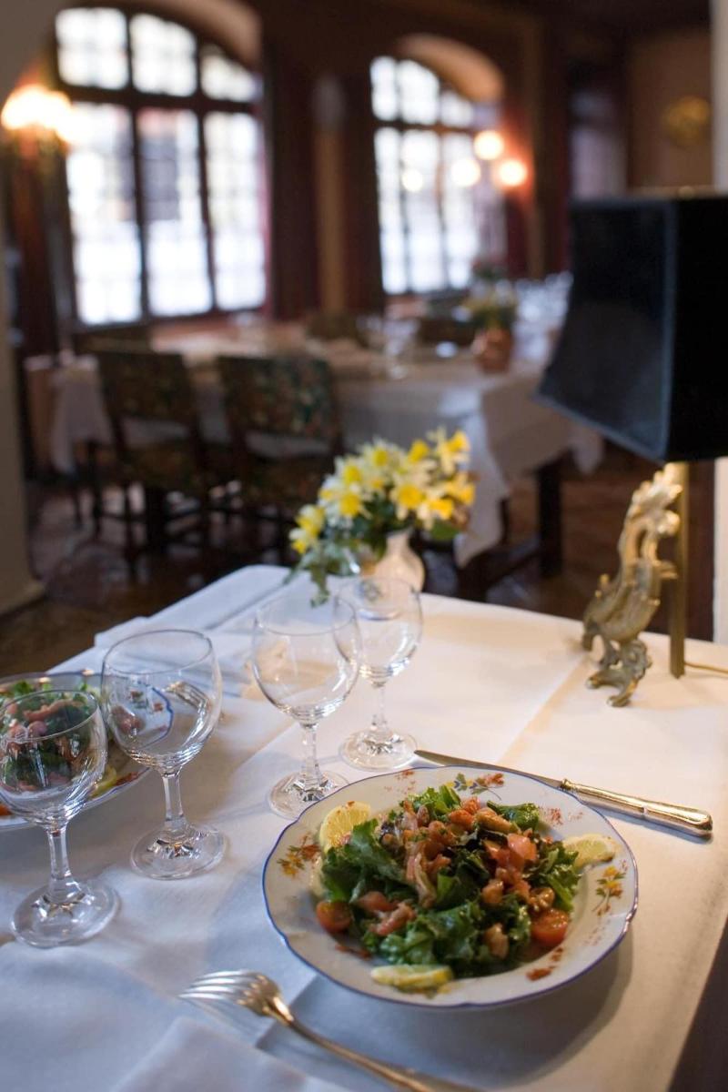 Hostellerie de Pérouges - Restoran