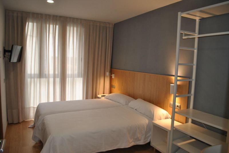 Hostal Universitat Cervera - Genel