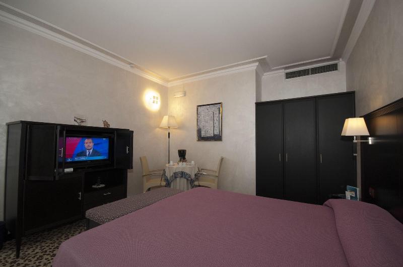 Brindor Hotel - Lobi