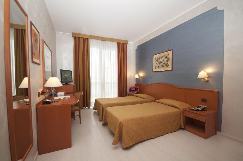 Brindor Hotel - Lobi