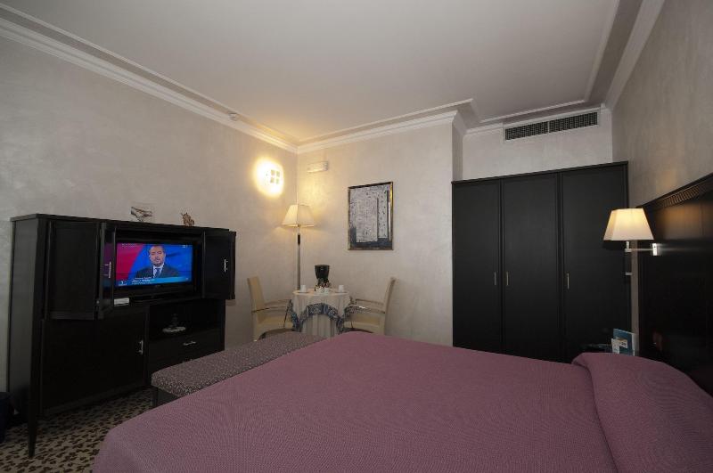 Brindor Hotel - Lobi
