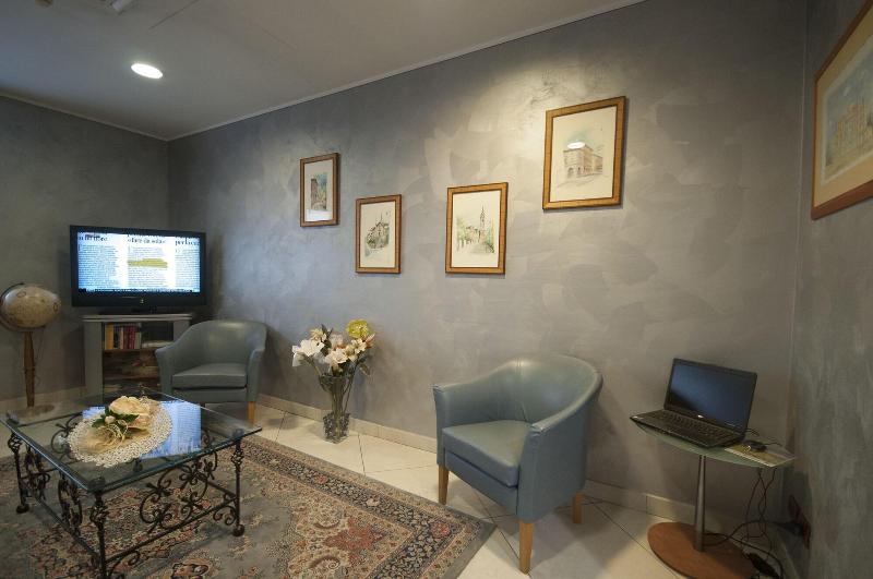 Brindor Hotel - Lobi