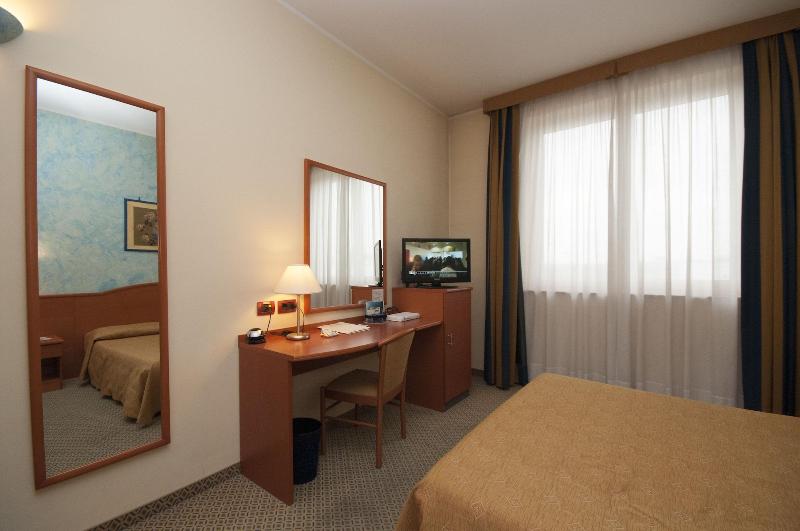 Brindor Hotel - Oda